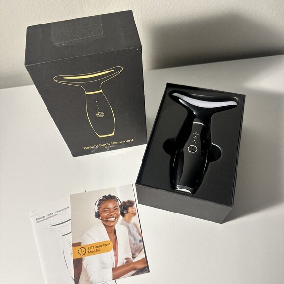 NEW Beauty Face Massager - LED Therapy - Picture 1 of 4
